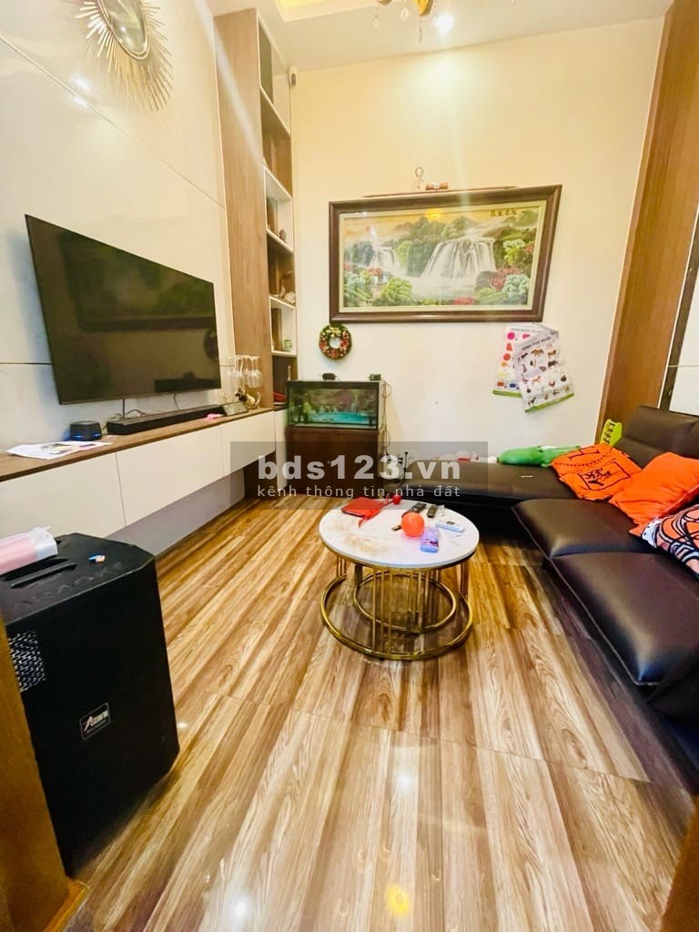 Bán nhà Đội Cấn, 51M2 giá 5 tỷ, kinh donh dòng tiền