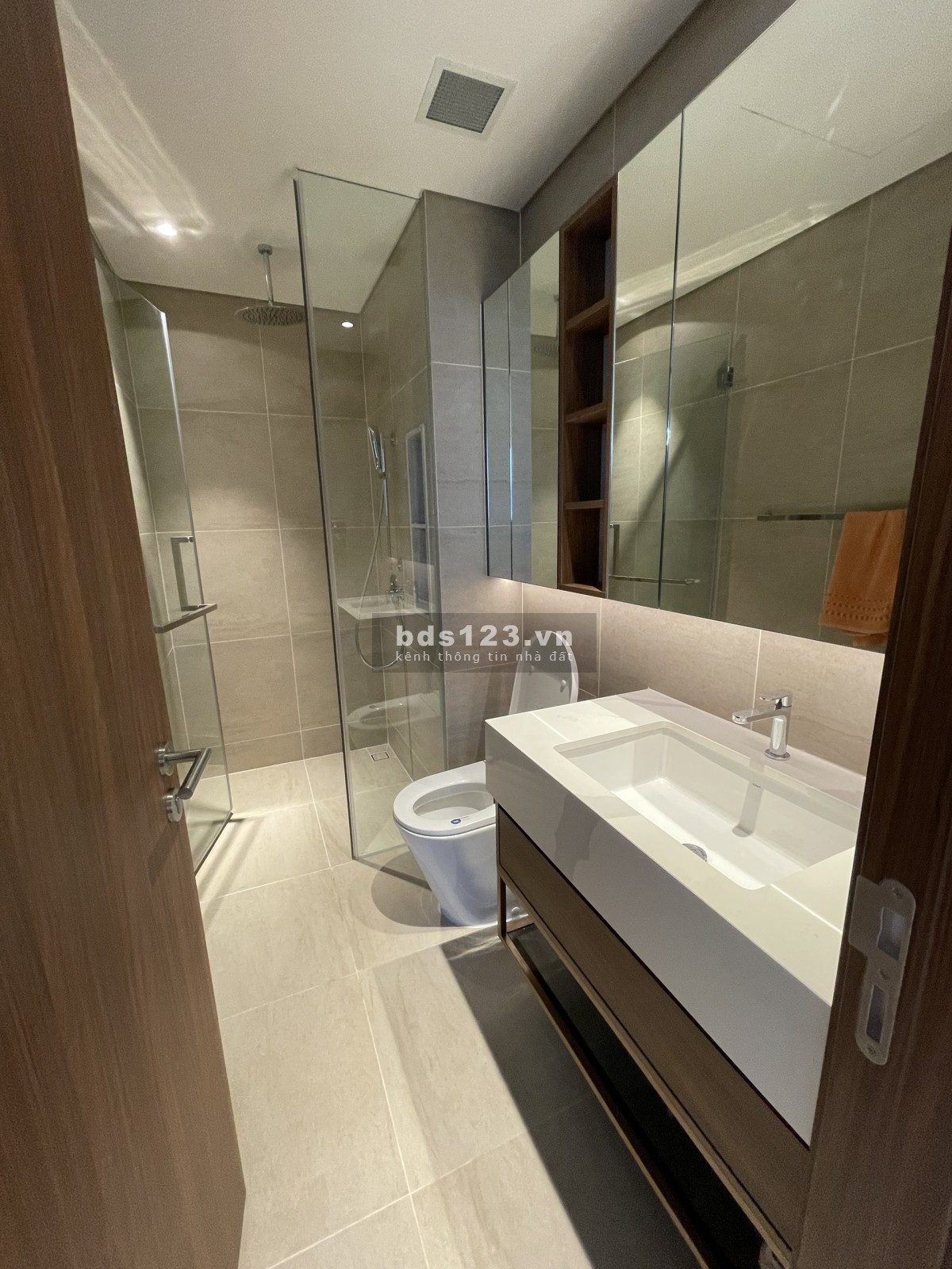 Cho thuê căn hộ cao cấp | The Crest Metropole | Full nội thất