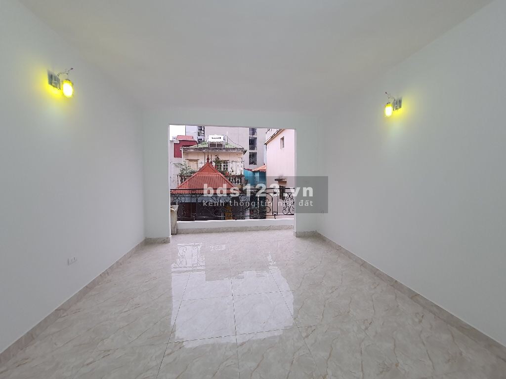 Nhà Trung Liệt - Đống Đa - Ô tô, kinh doanh - Ngõ thông, nhà đẹp - 48M X 4T, MT 4M - Nhỉnh 9 tỷ