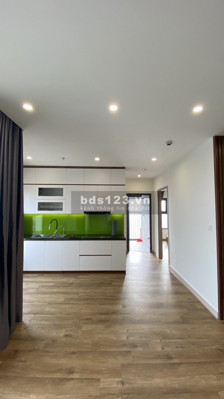 Bán nhanh căn 3PN 80m2 tại Vinhomes Smart City, full gỗ đẹp, view bể bơi, bao toàn thuế phí.