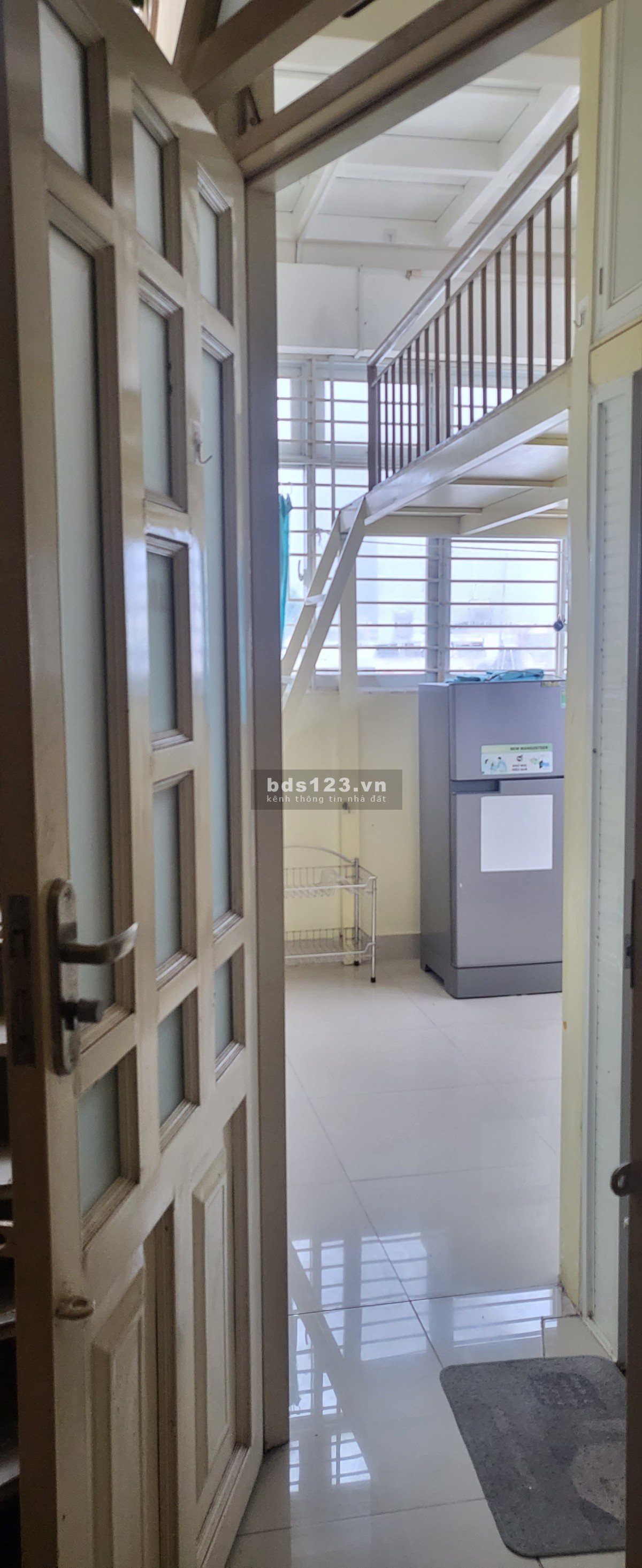 Phòng 20m2, lầu 4 thang bộ, cửa sổ, gác, tủ lạnh, lò vi sóng, Lê Lai Phường 3 Gò Vấp