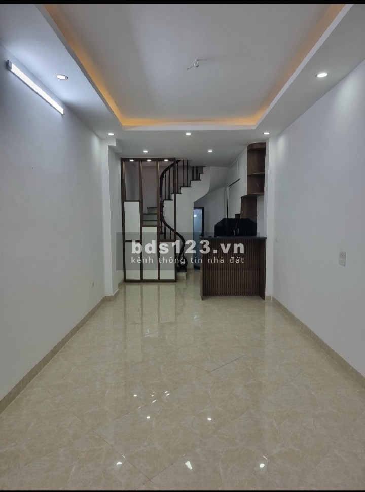Bán nhà tại phố Đại Đồng - Hoàng Mau, nhà còn mới đẹp