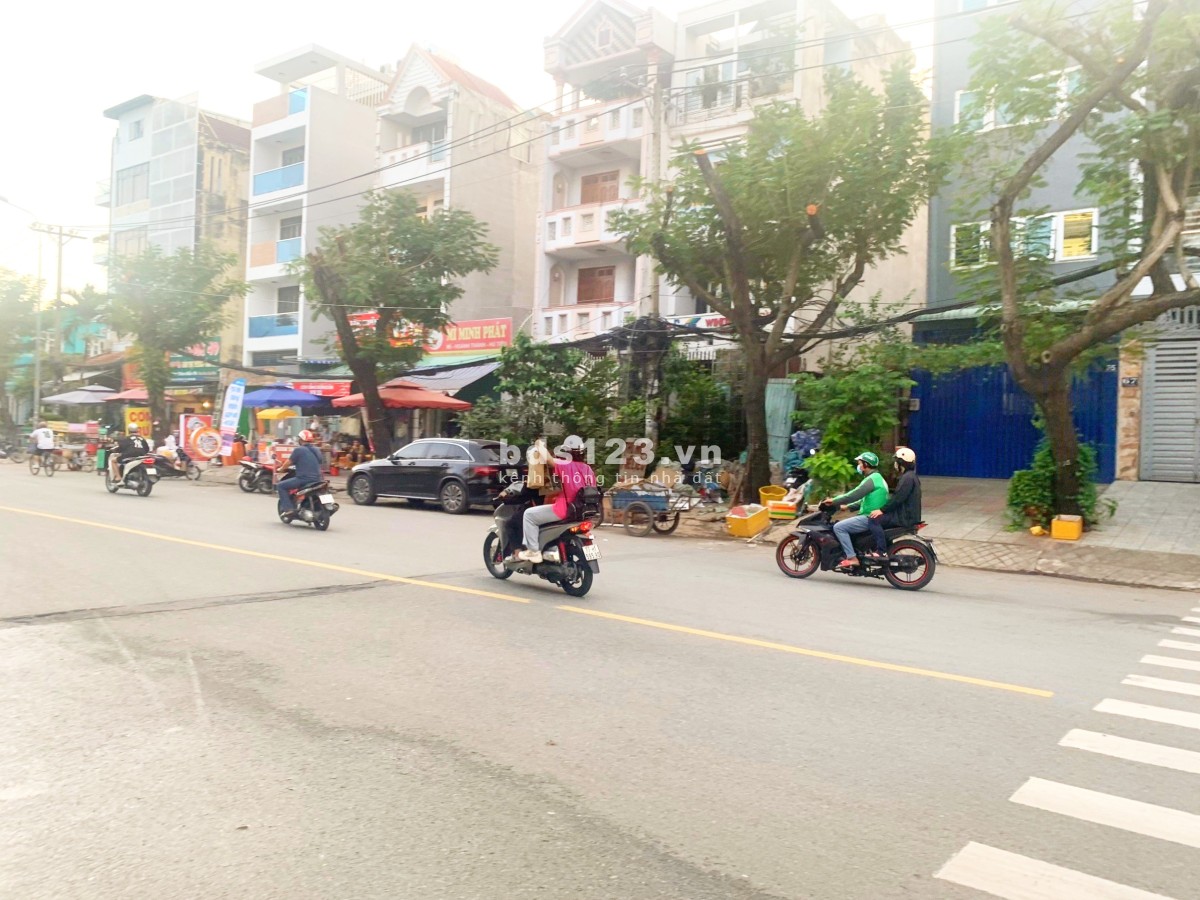 Đáo hạn ngân hàng sang gấp 578M2 ngay chợ đầu mối Thủ Đức. Gía 3 tỷ 450.