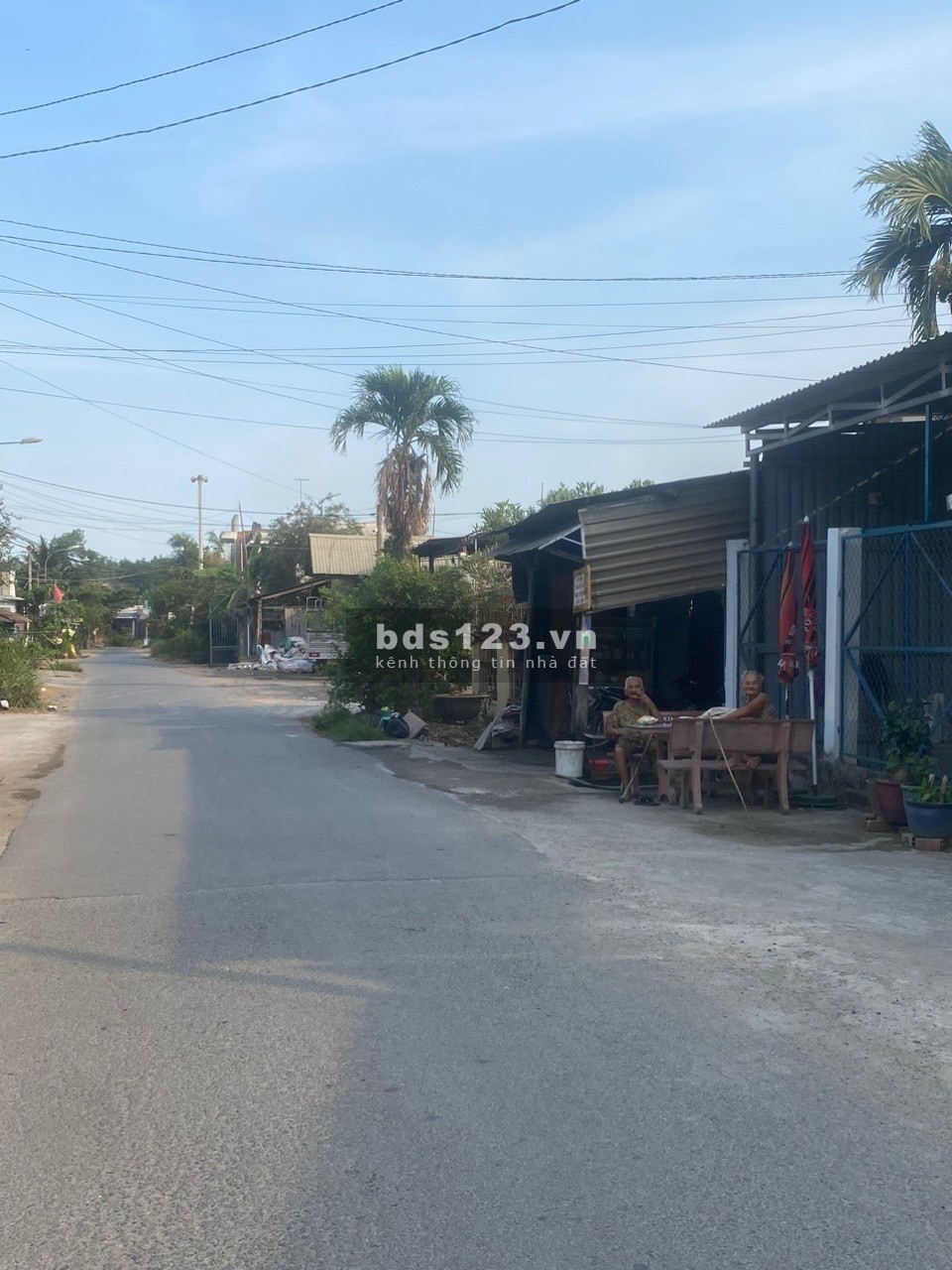 Bán nhà cấp 4 vào ở liền ngay đường Huỳnh Thị Bẳng, Củ Chi. 100m2, sổ hồng riêng, 1ty3 TL