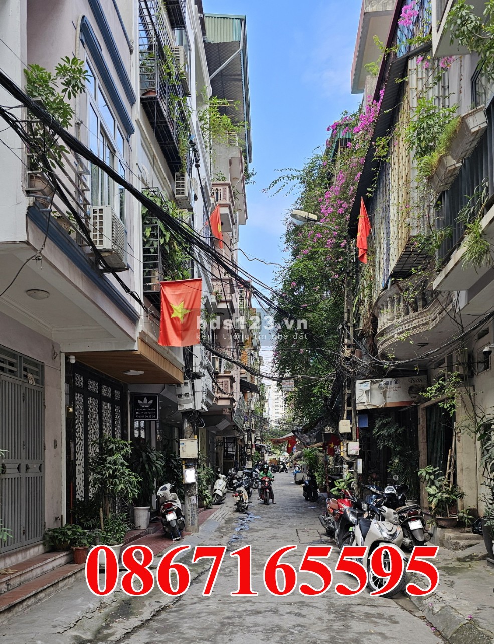 ***Tân Mai*** Bán nhà như mới, siêu dẹp, thông thoáng, ô tô đổ cửa, khu dân trí cao …