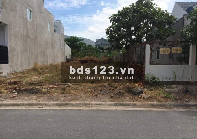 Chủ ngộp giảm mạnh lô 200m2 chỉ còn 350 triệu. Sổ ghồng riêng, bao sang sổ.