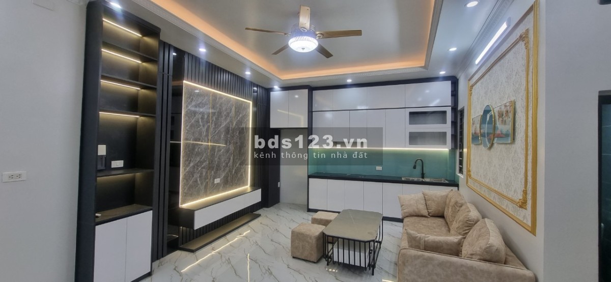 Bán nhà phố Vĩnh Hưng - Nhà đẹp còn mới - Full nội thất - Ở luôn