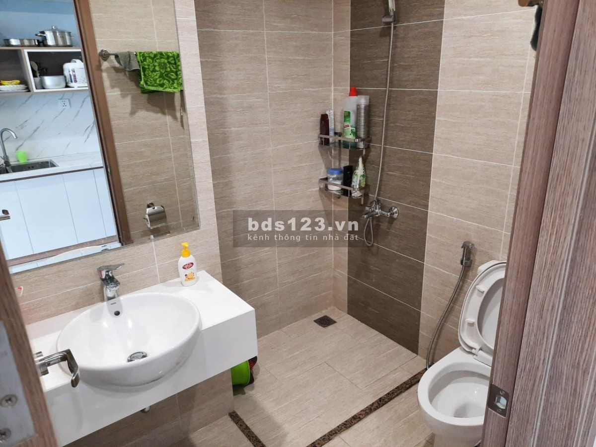 Cần bán nhanh căn hộ 2PN1VS 60M, full nội thất, view công viên chỉ 1,65 tỷ tại VHOCP. LH 0974878742