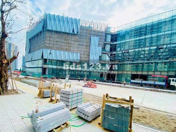 Bán nhà phố Manhattan gốc 16,4ty ban1 13,7ty gần Vincom Mega Vinhomes Grand Park