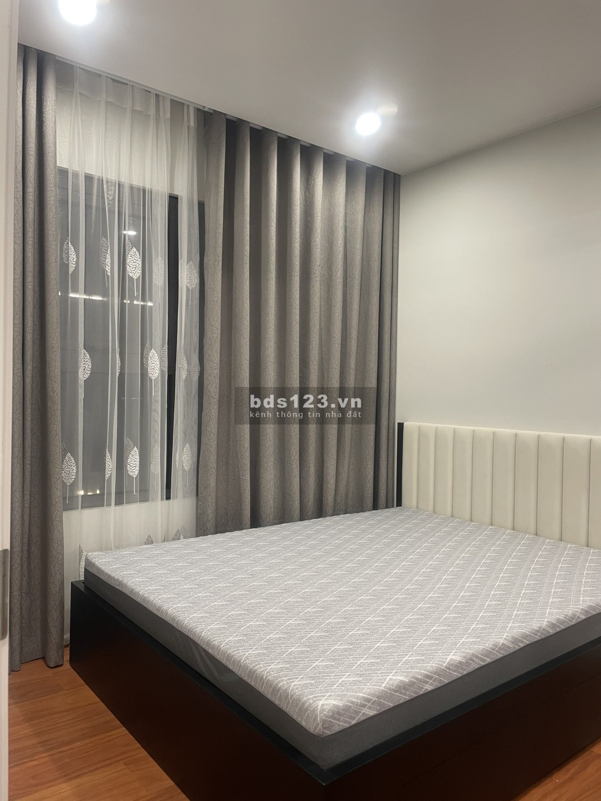Cần tiền, bán gấp 2N+1, 2WC full đồ đẹp 63m 3.2 tỷ BP phân khu I4 Imperia VinhomesSmart
