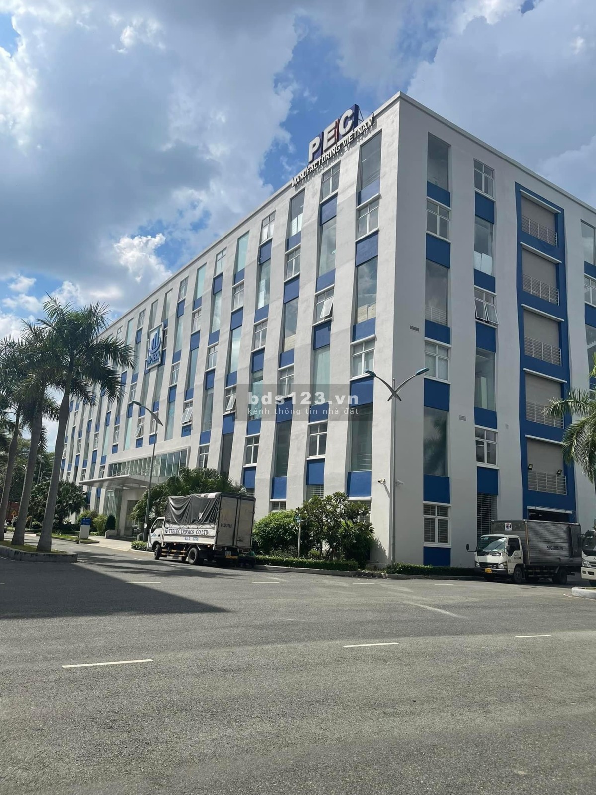 Công ty cần cho thuê nhà xưởng cao tầng (tổng diện tích hơn 2700 m2).