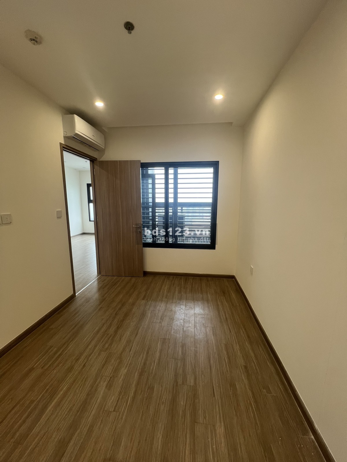 Giá tốt nhất GS1 căn 2 ngủ 62 m2 Vinhomes Smart City giá 2.7 tỷ. LH 0949891456