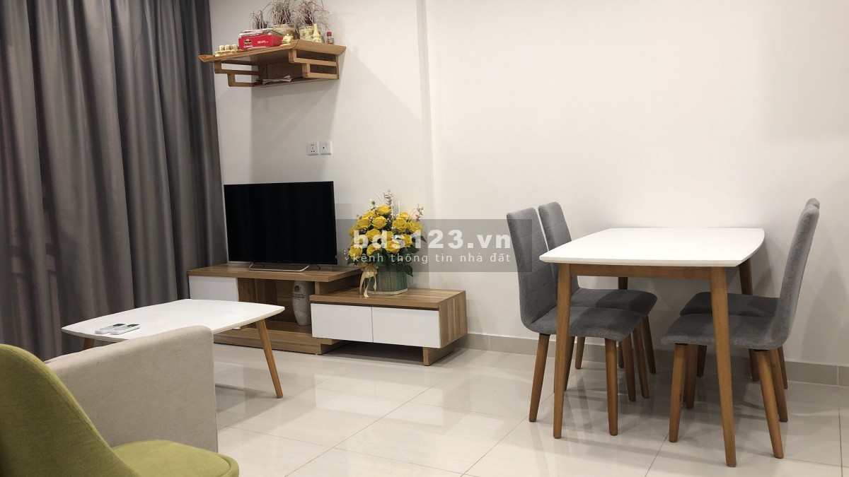 Bán nhanh căn 2PN 54m2 đầy đủ đồ điện tử, giá 2.450 bao toàn bộ thuế phí cho khách.