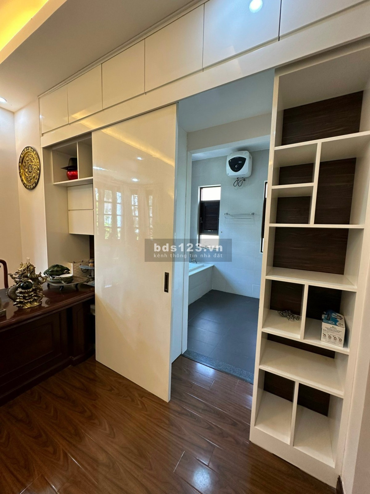 Cần cho thuê hoặc bán biệt thự cao cấp ở quận 2