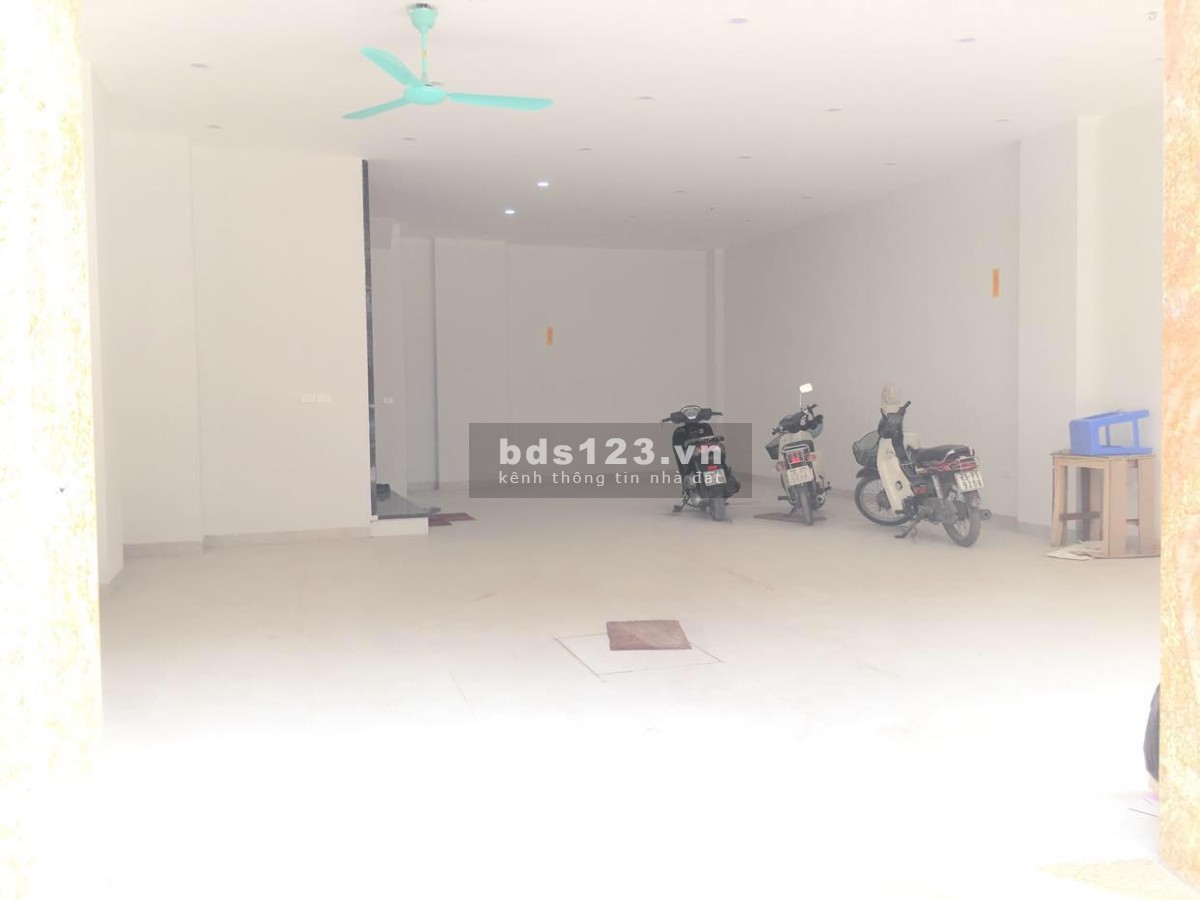 Cho thuê nhà mặt đường làm văn phòng kinh doanh cửa hàng tại đường Trường Chinh mở rộng