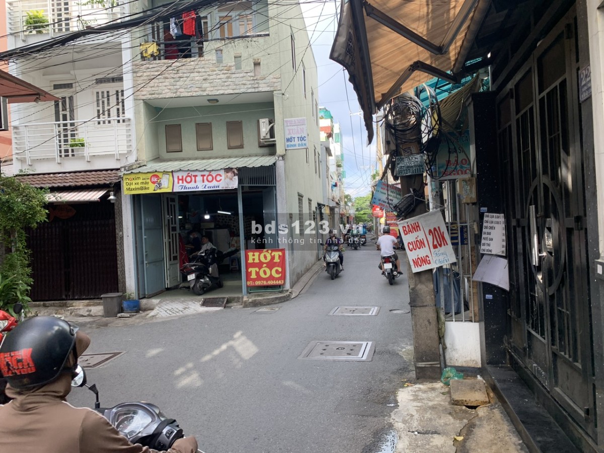 **Bán nhà** góc 2 MT Bùi Thế Mỹ, phường 10, quận Tân Bình