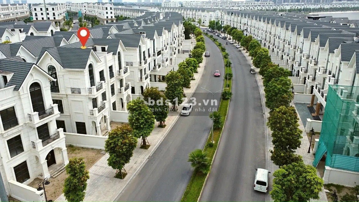 Song lập Hải Âu 2 vừa ở vừa kinh doanh 150m2 gần hồ giá 30.x tỷ Vin Gia Lâm (0985941715)