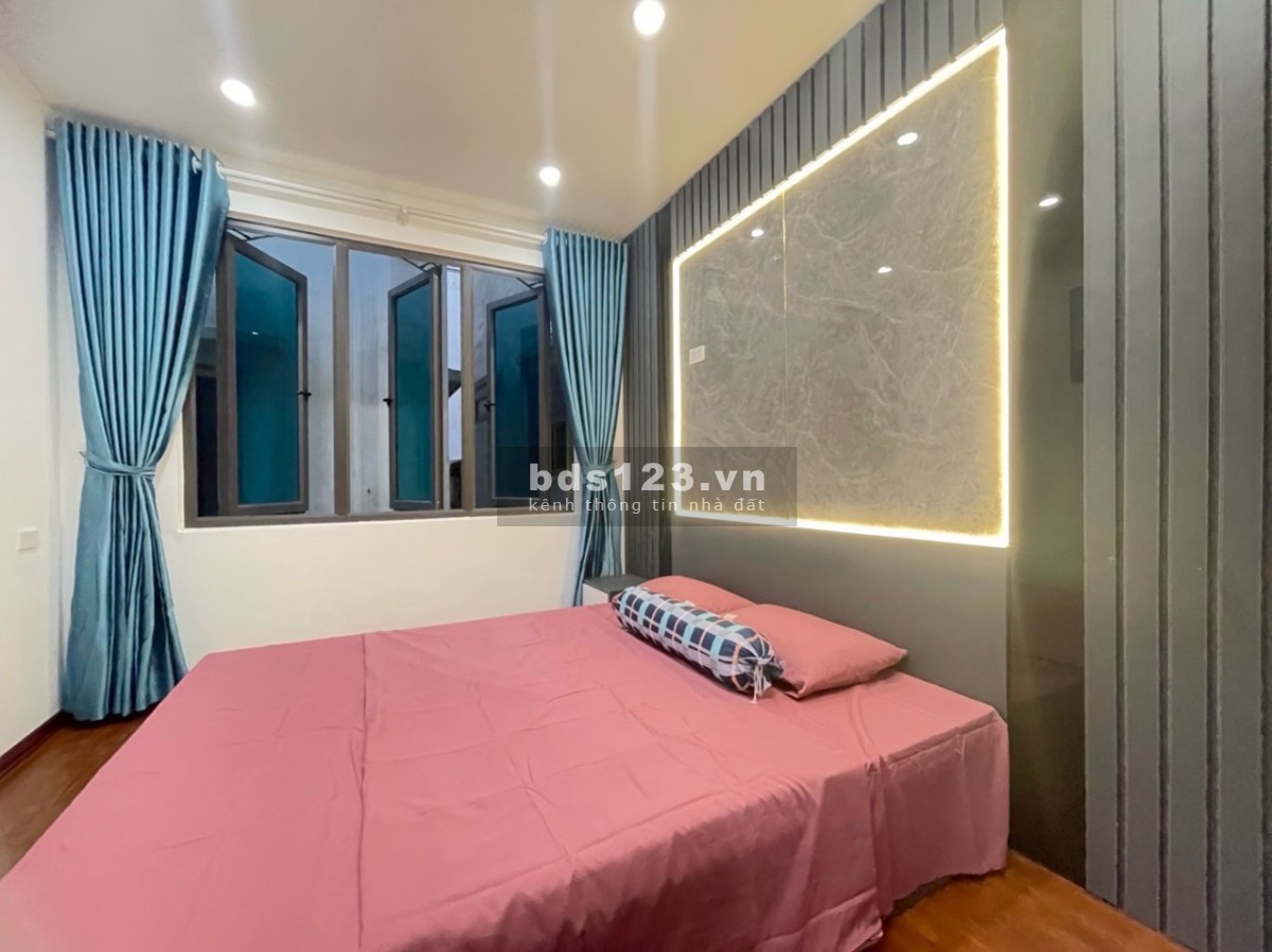 Bán nhà tại phố Minh Khai - Lạc Trung - Gía 2.15 tỷ