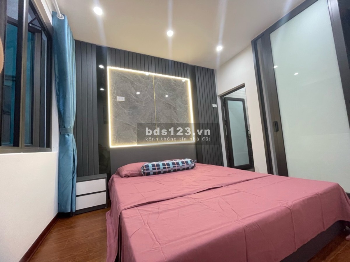 Bán nhà tại phố Minh Khai - Lạc Trung - Gía 2.15 tỷ