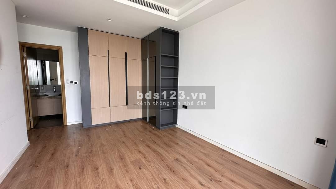 Căn hộ 3 phòng ngủ sang trọng, diện tích rộng giá chỉ 33 triệu tại Sarina Sala