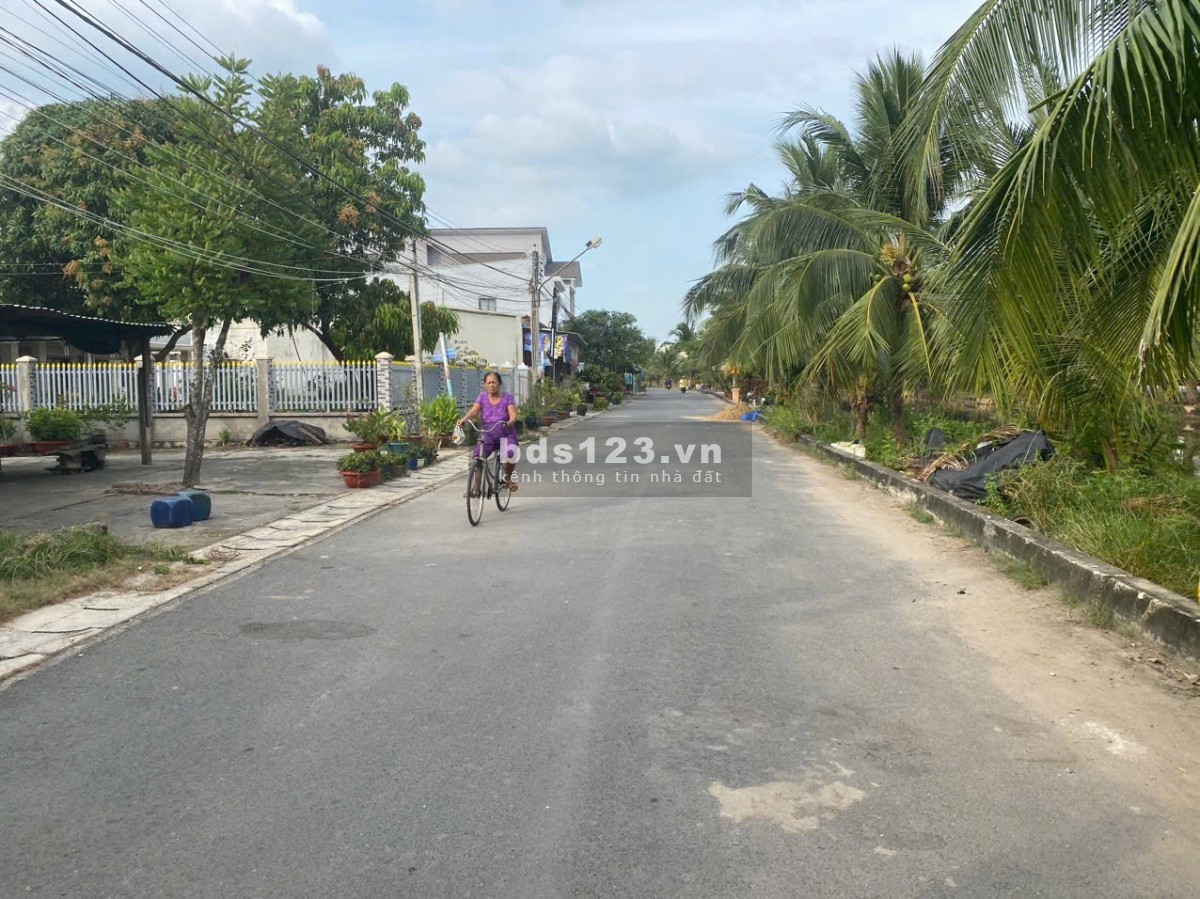 Cần bán gấp lô đất ODT 425M có 100m thổ cư giá 520triệu ngay Thị xã Trảng Bàng