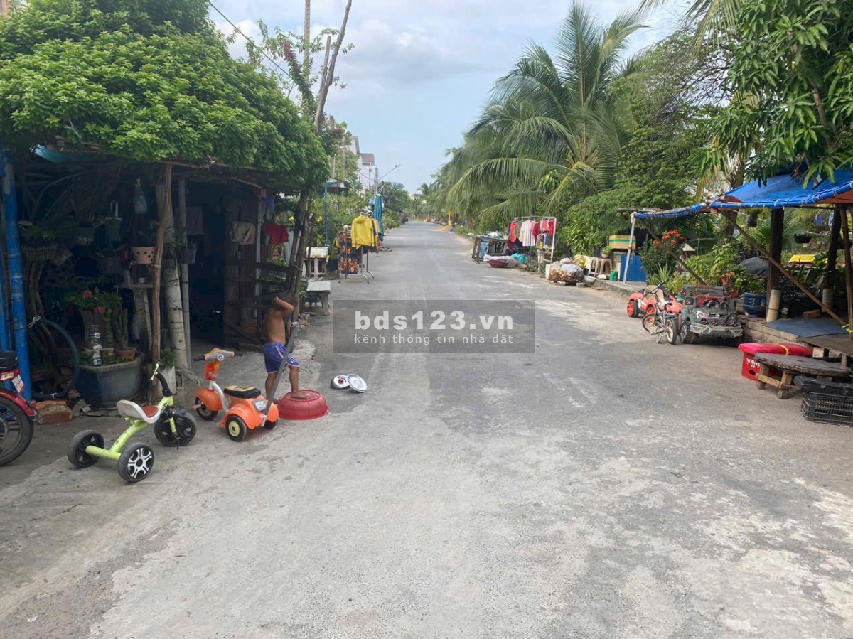 Cần bán gấp lô đất ODT 425M có 100m thổ cư giá 520triệu ngay Thị xã Trảng Bàng