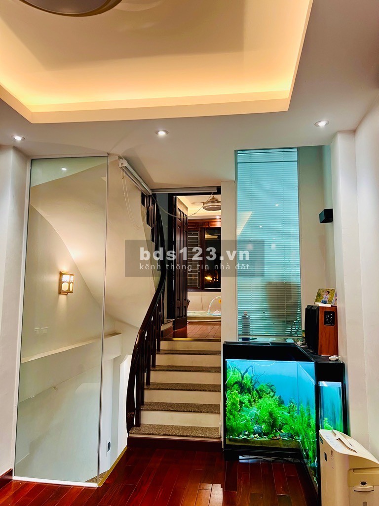 Giảm sốc 200 triệu - Nhà mới Vũ Tông Phan - 37M2 X 5 tầng - Gần ô tô - Gía nhỉnh 4 tỷ