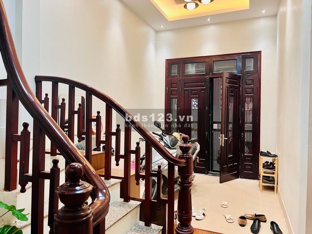 Giảm sốc 200 triệu - Nhà mới Vũ Tông Phan - 37M2 X 5 tầng - Gần ô tô - Gía nhỉnh 4 tỷ