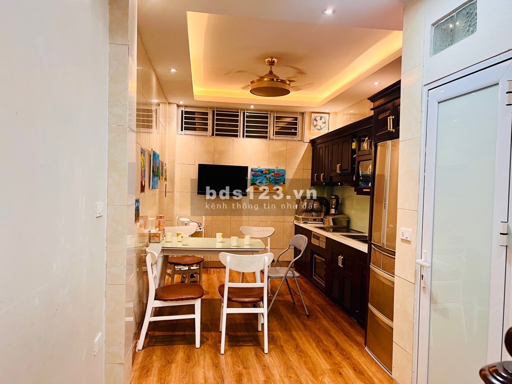 Giảm sốc 200 triệu - Nhà mới Vũ Tông Phan - 37M2 X 5 tầng - Gần ô tô - Gía nhỉnh 4 tỷ