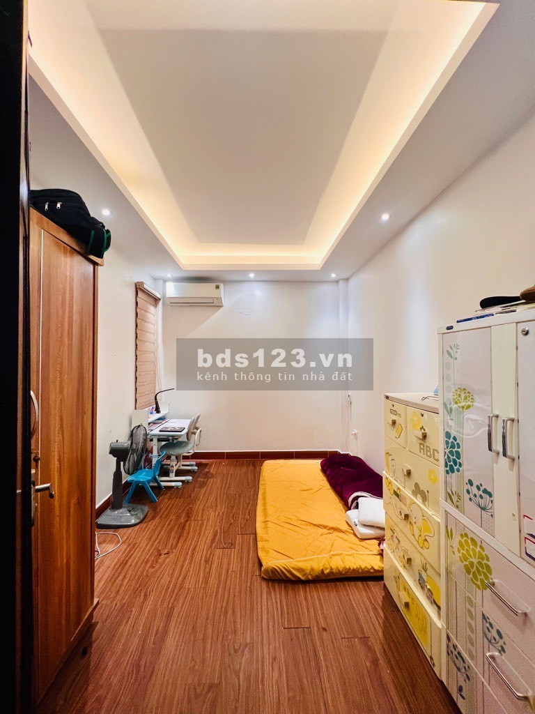 Giảm sốc 200 triệu - Nhà mới Vũ Tông Phan - 37M2 X 5 tầng - Gần ô tô - Gía nhỉnh 4 tỷ