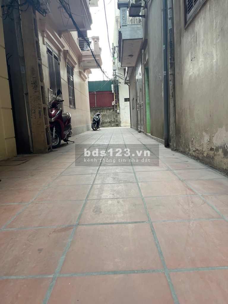 Bùi Xương Trạch – Thanh Xuân – Lô góc nét căng – ô tô đỗ cửa – Ngõ rộng – Nhà đẹp ở luôn.
