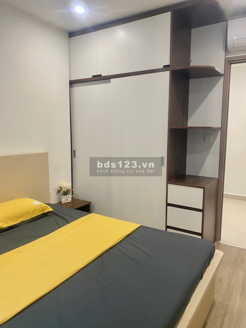 Cho thuê căn hộ 1 phòng ngủ + full nội thất Vinhomes Grand Park quận 9