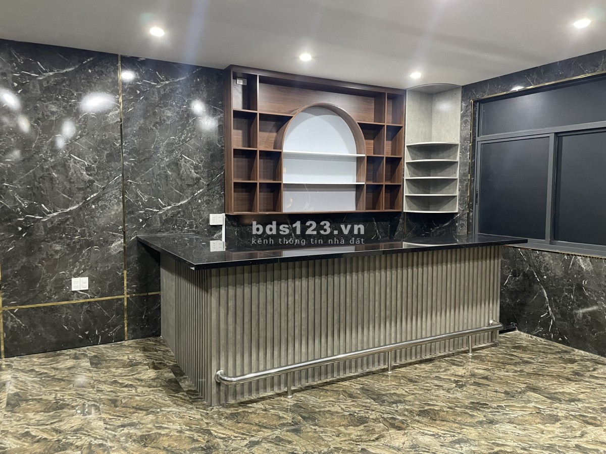 Cho thuê nhà phố 1 trệt 4 lầu nhà hoàn thiện khu dân cư Vinhomes Grand Park quận 9