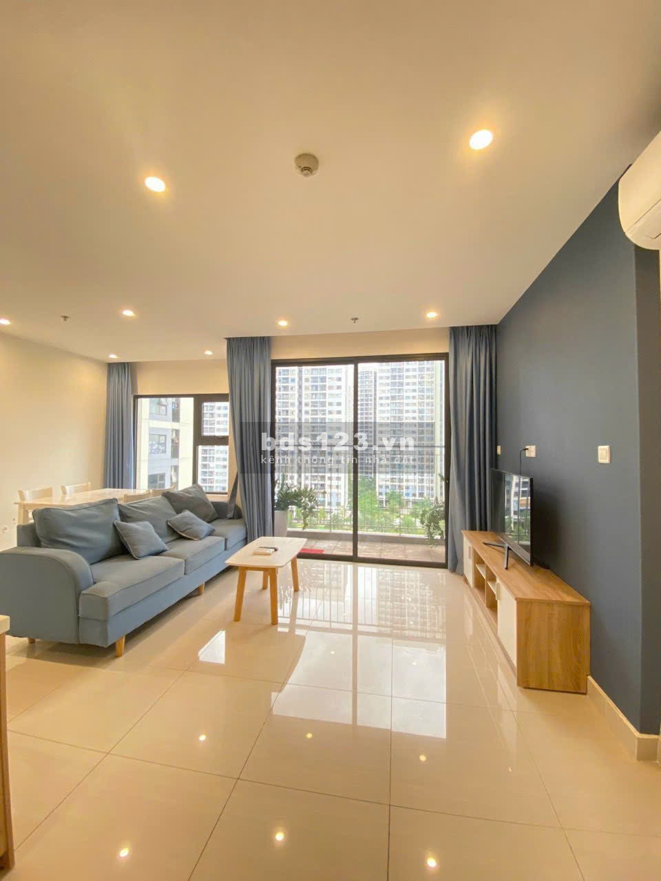 Căn hộ 2 phòng ngủ 69 full nội thất Luxury Vinhomes Grand Park quận 9