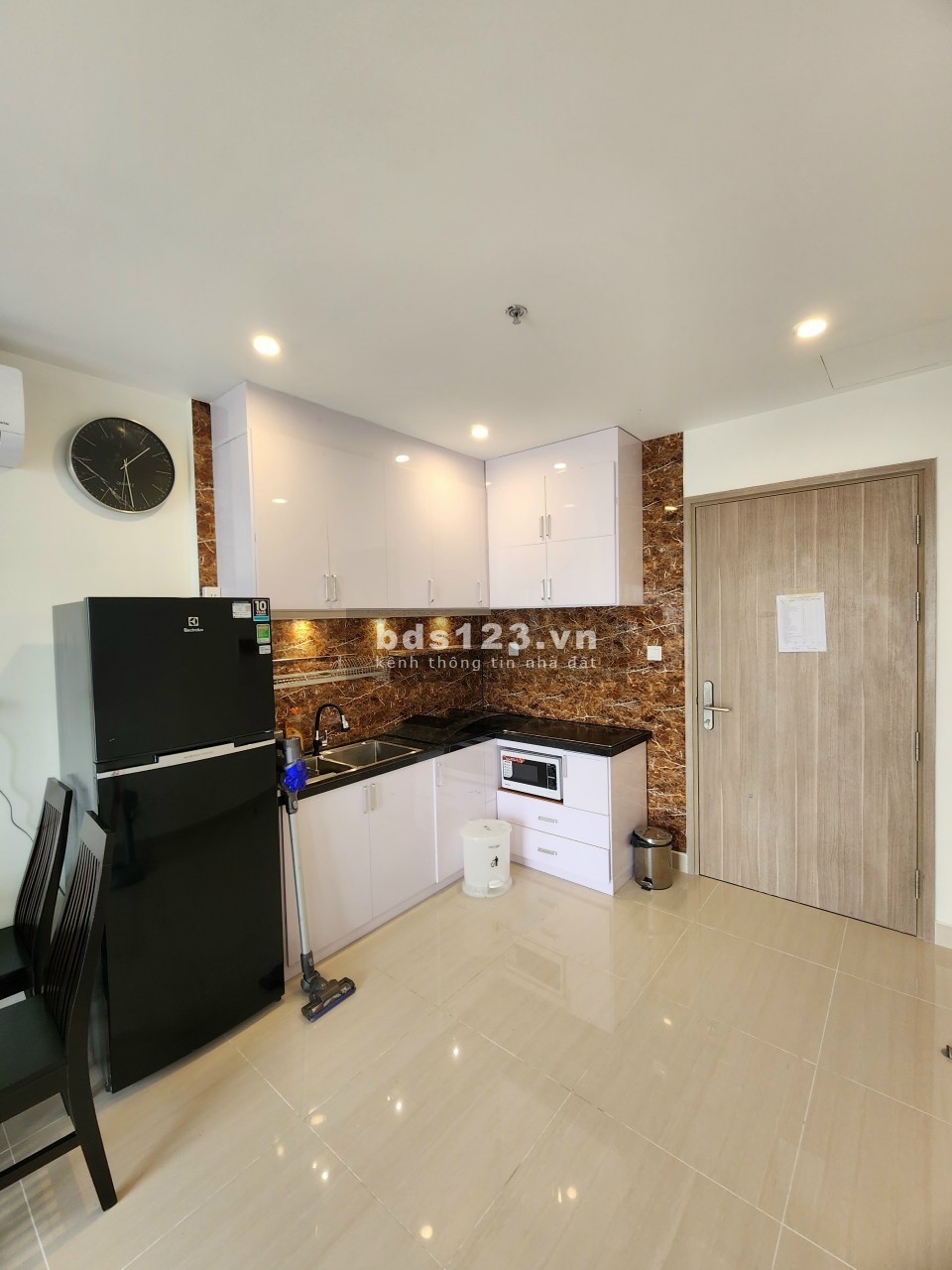 Cho thuê căn hộ 2 phòng ngủ full nội thất Luxury Vinhomes Grand Park quận 9