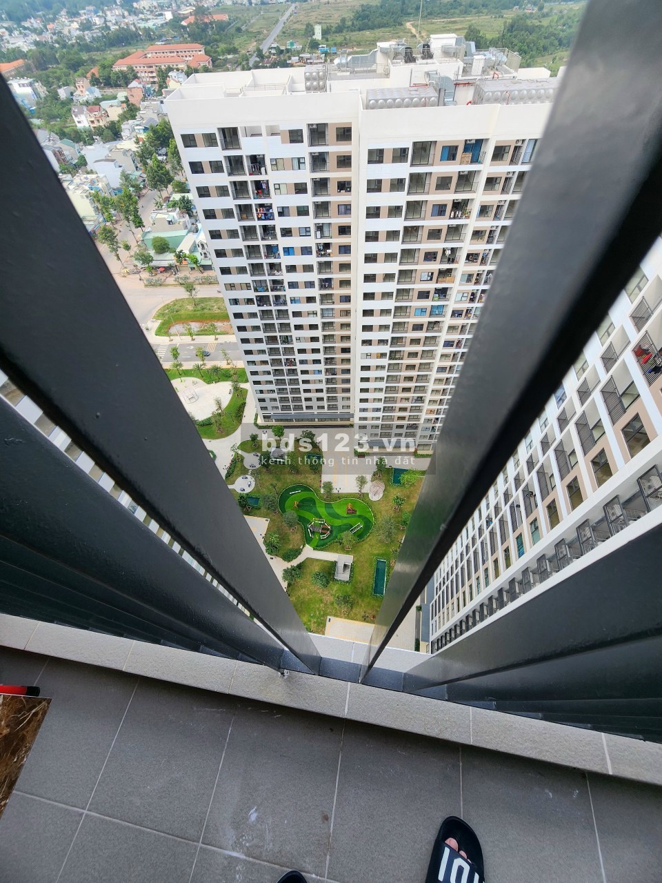 Cho thuê căn hộ 2 phòng ngủ full nội thất Luxury Vinhomes Grand Park quận 9