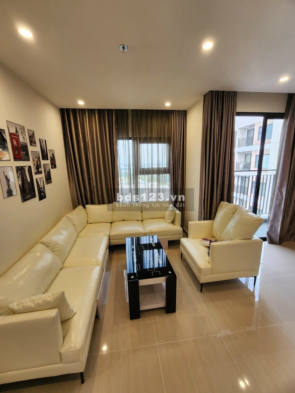 Cho thuê căn hộ 2 phòng ngủ full nội thất Luxury Vinhomes Grand Park quận 9