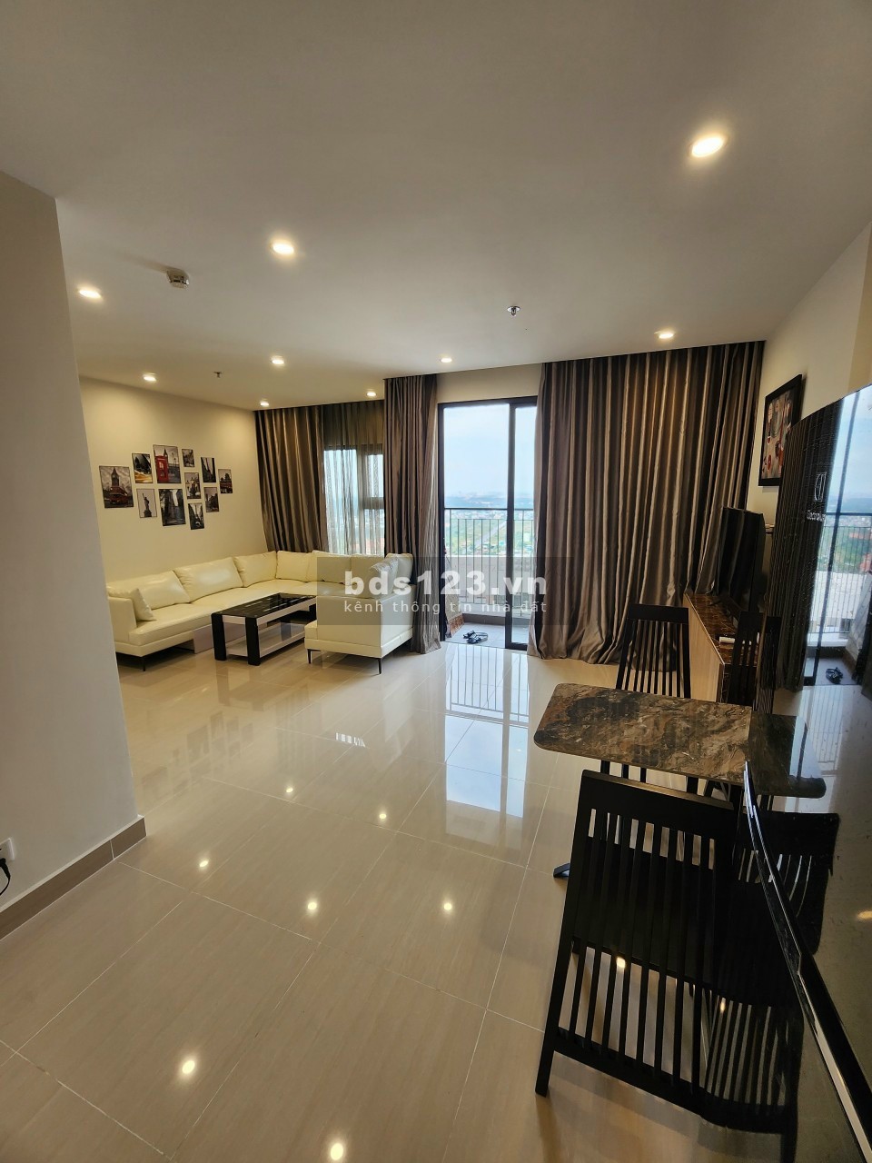 Cho thuê căn hộ 2 phòng ngủ full nội thất Luxury Vinhomes Grand Park quận 9