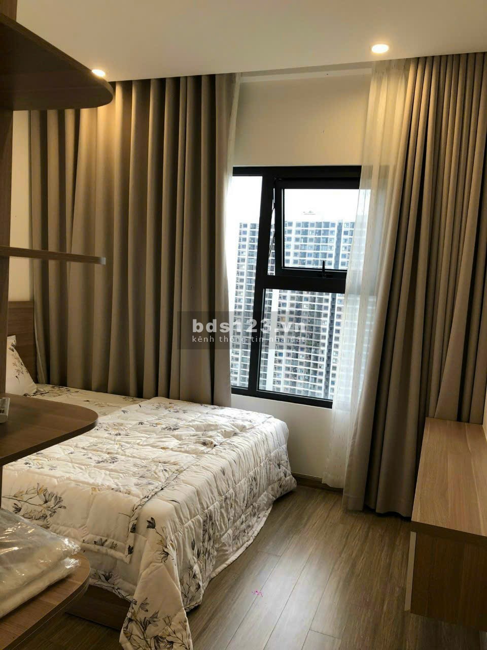 Cho thuê căn hộ 2 phòng ngủ căn góc 69m2 Vinhomes Grand Park quận 9 nhà mới