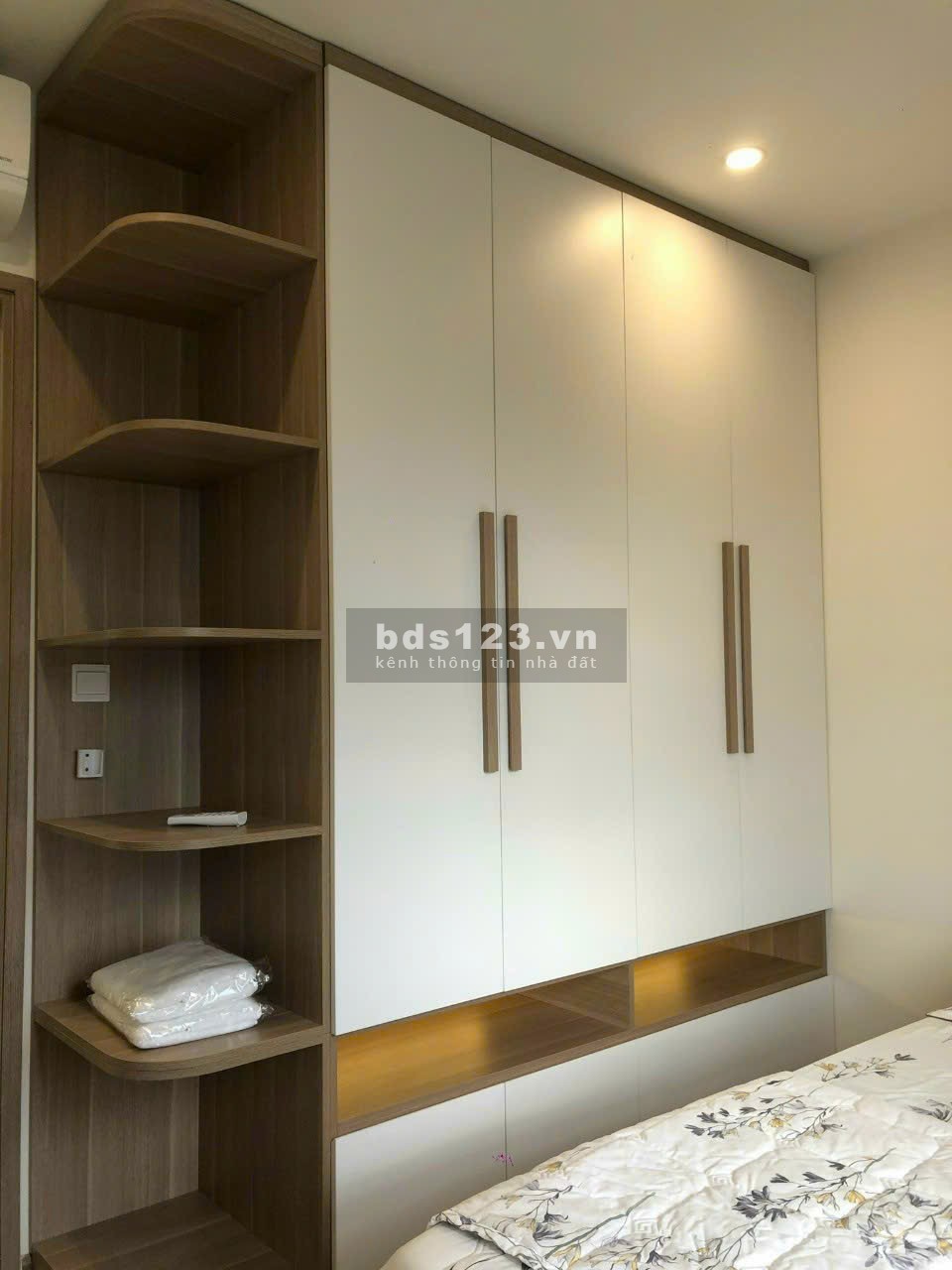 Cho thuê căn hộ 2 phòng ngủ căn góc 69m2 Vinhomes Grand Park quận 9 nhà mới
