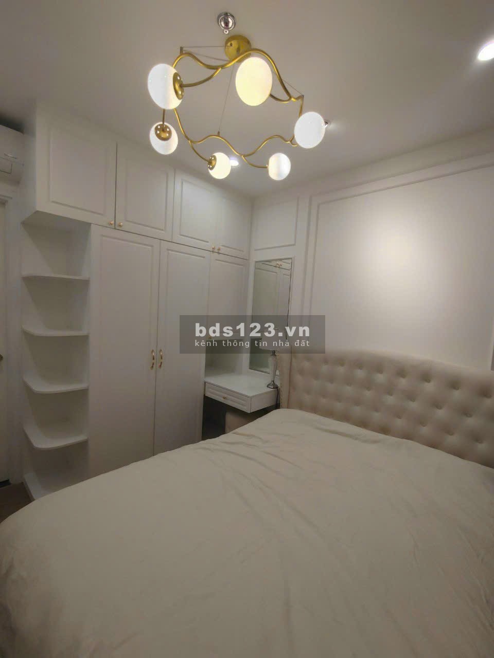 Cho thuê căn hộ 2 phòng ngủ + full nội thất Vinhomes Grand Park