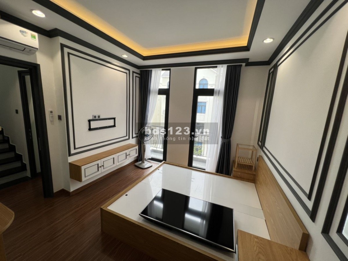 Cho thuê nhà phố Vinhomes Grand Park quận 9 nhà mới 1 trệt 4 lầu giá thuê 20tr/tháng