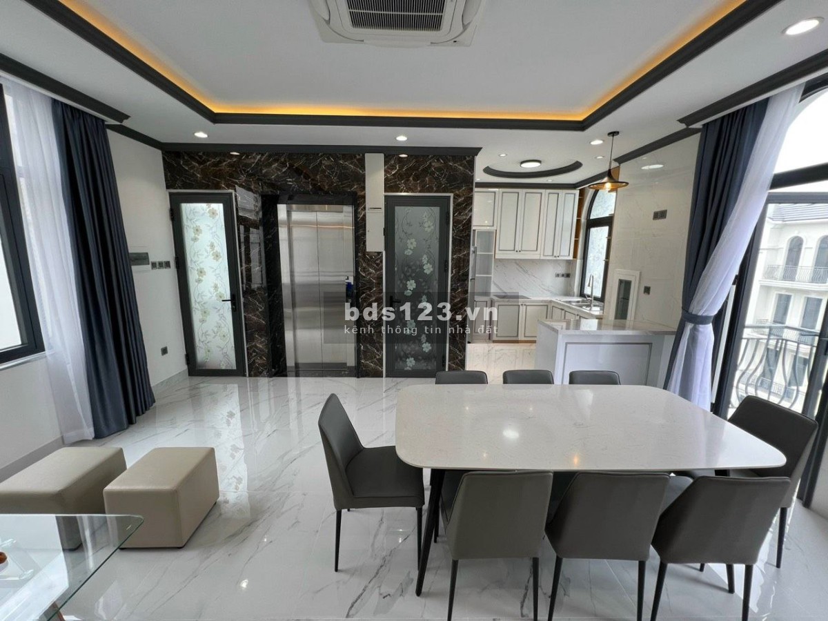 Cho thuê nhà phố Vinhomes Grand Park quận 9 nhà mới 1 trệt 4 lầu giá thuê 20tr/tháng