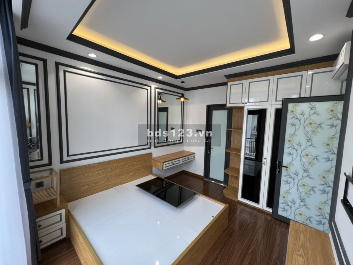Cho thuê nhà phố Vinhomes Grand Park quận 9 nhà mới 1 trệt 4 lầu giá thuê 20tr/tháng