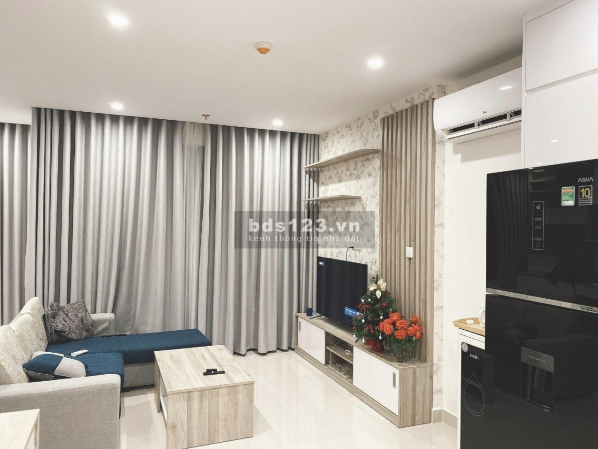 Cho thuê căn hộ 2 phòng ngủ + Vinhomes Grand Park quận 9 full nội thất
