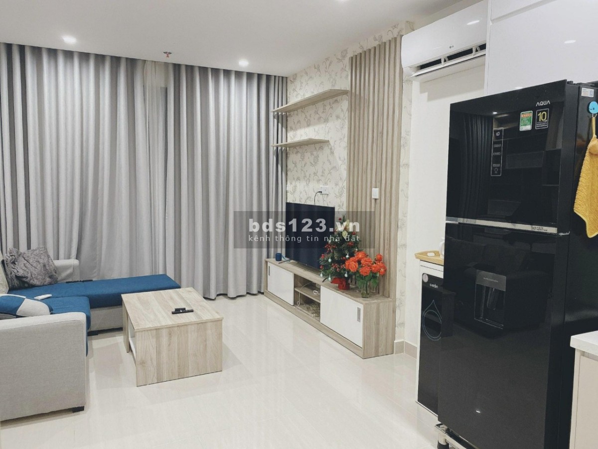 Cho thuê căn hộ 2 phòng ngủ + Vinhomes Grand Park quận 9 full nội thất
