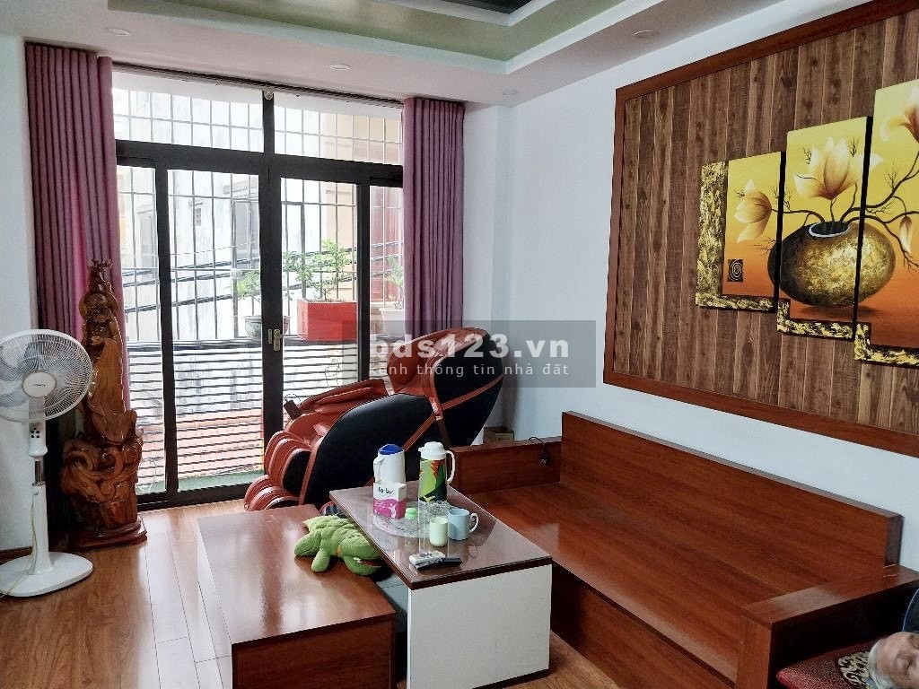Hiếm - Nhà Quan Nhân - Nguyễn Trãi - Dt 40m2, ngõ thông đi lại dễ dàng, ở ngay - chỉ khoảng 4 tỷ.