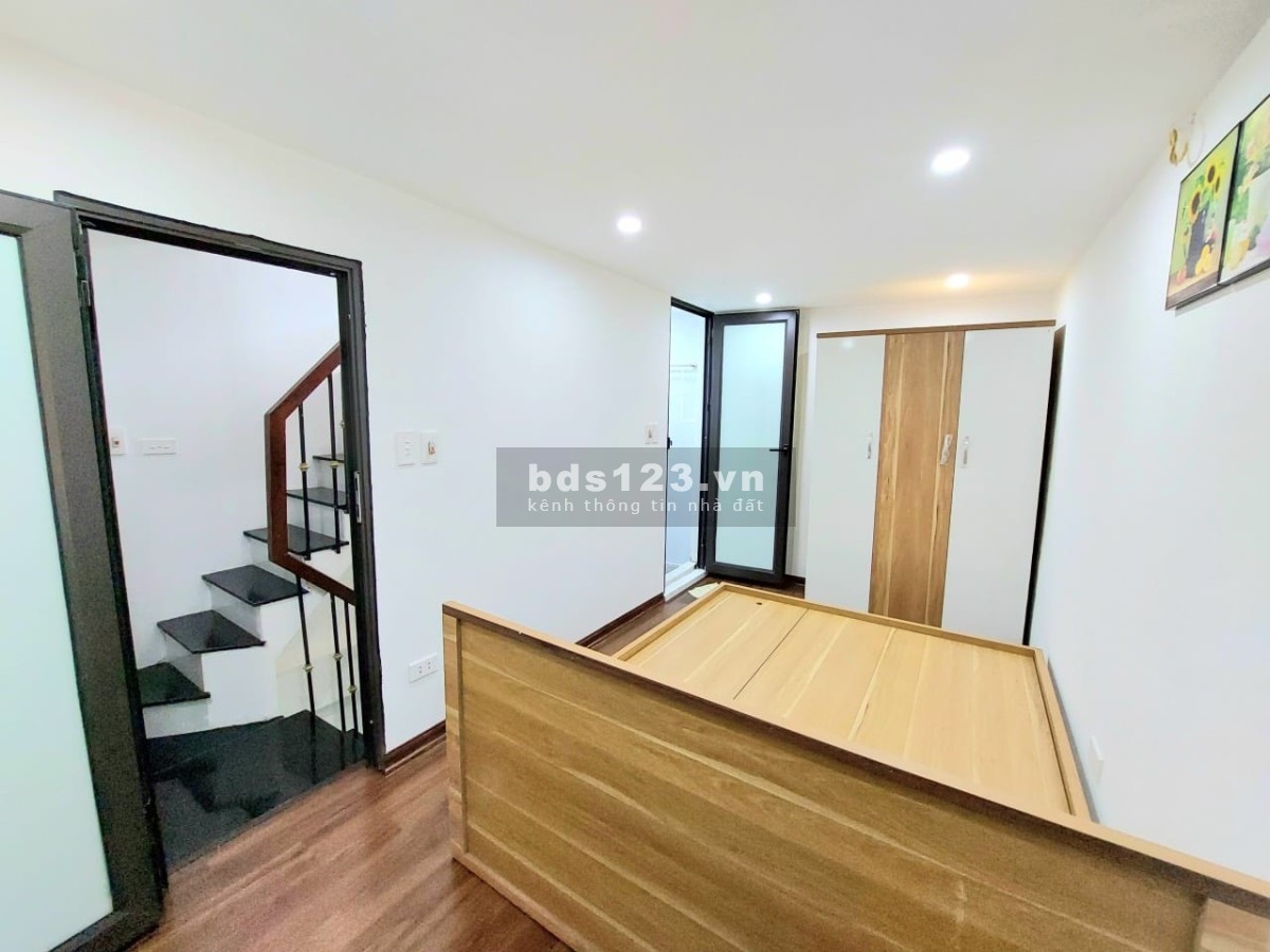 Cần bán gấp nhà Thái Hà - Đống Đa, 4 tầng, 3.2 tỷ
