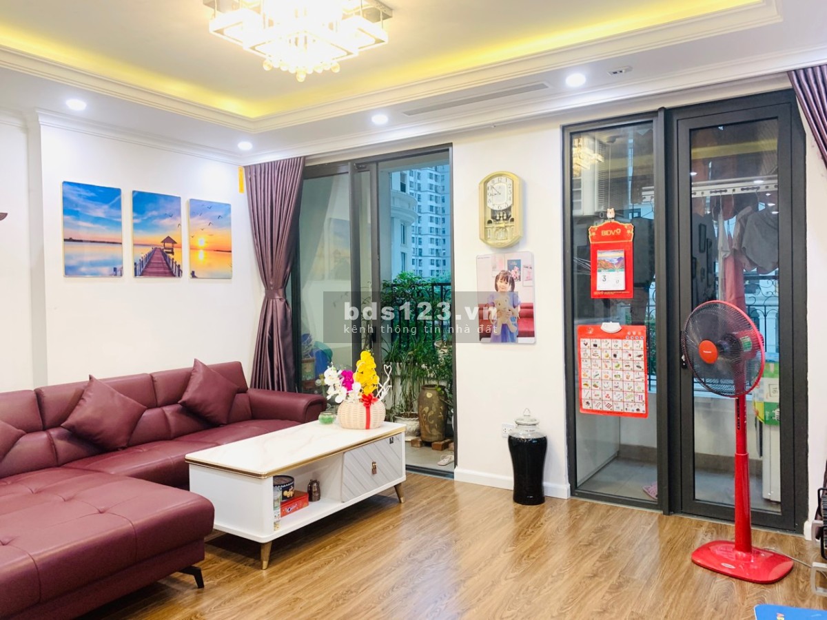 Chính chủ cần bán gấp căn hộ chung cư cao cấp 5 sao, 1 phòng ngủ, 45,2m2. Giá 2.470 tỷ
