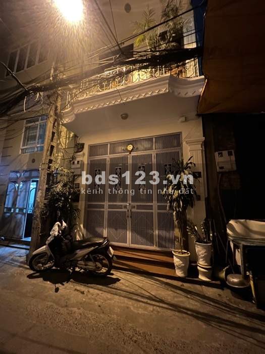 Nguyễn Trãi, Thanh Xuân – Phân lô, ô tô đỗ cửa vào nhà - 50m ra Nguyễn Trãi – Nhà đẹp ở luôn.